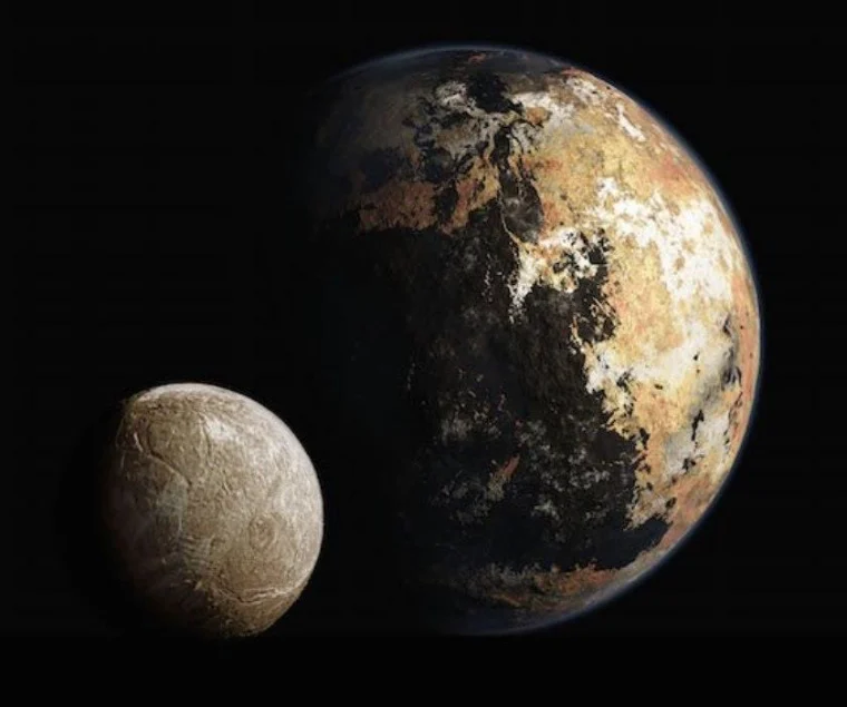 Данные New Horizons показывают, что поверхность Харона покрыта трещинами, а Плутон имеет атмосферу из метана.